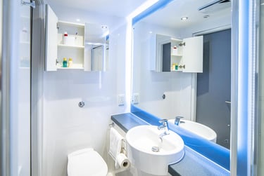 1 bed studio, Calton Road, Holyrood, Edinburgh, EH88DP - Image 15